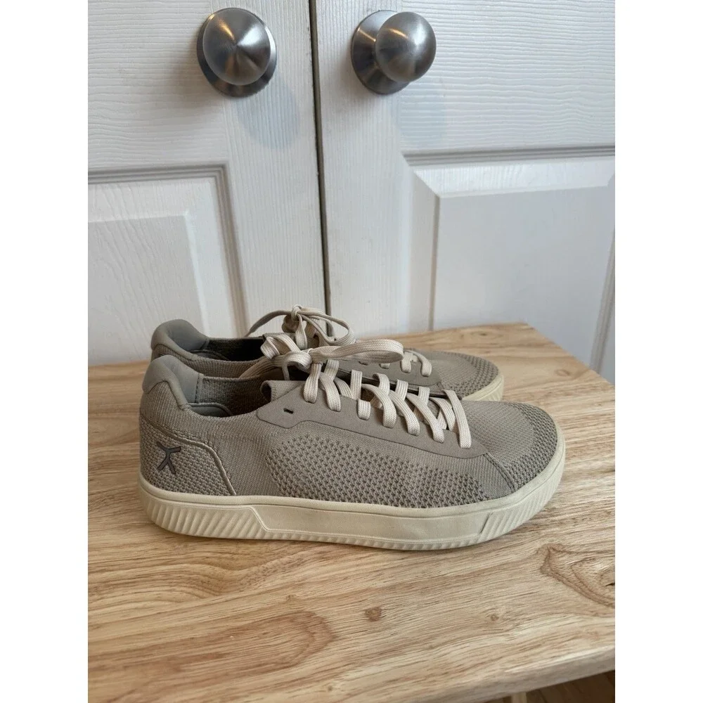 Flux Footwear Adapt Trainer Dune Womens Size 9.5 Athletic Knit Shoes Sneakers